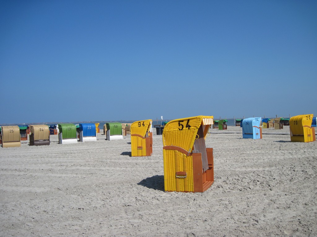 Am Strand von Neßmersiel